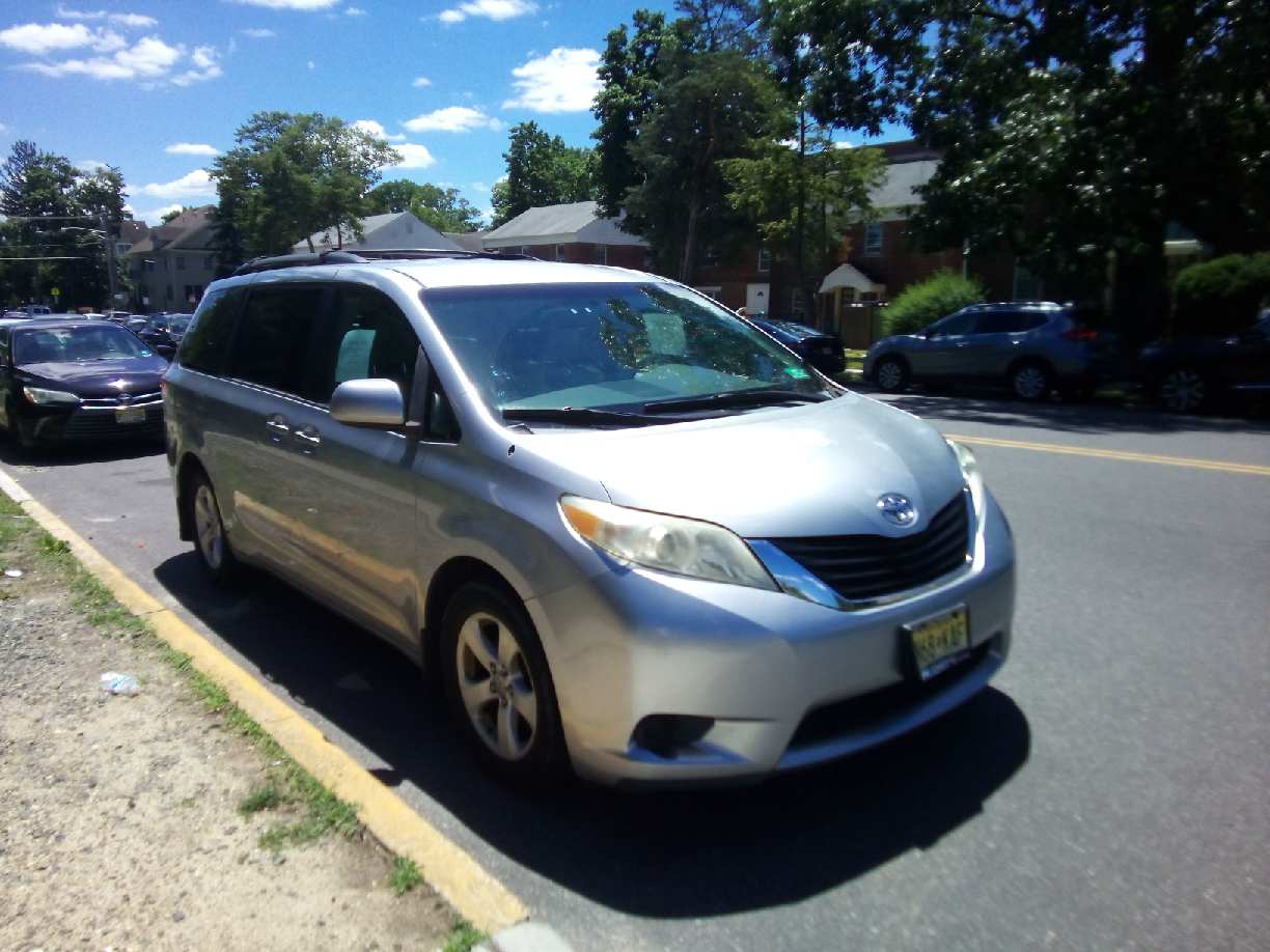 2011 Toyata Sienna
